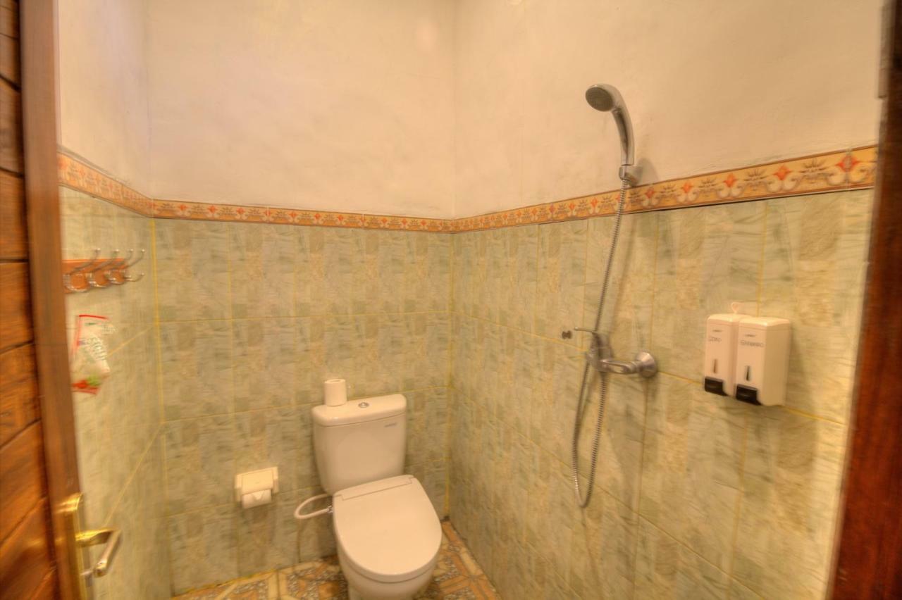 Arys Guest House Sakti エクステリア 写真